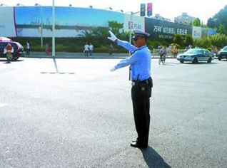 司机拖死上海交警